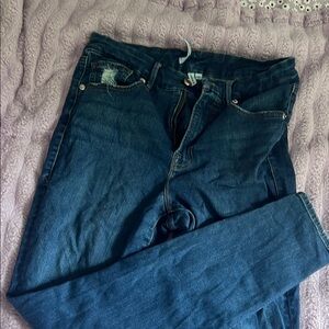 Good American Skinny Blue Jeans with Classic Denim Appeal